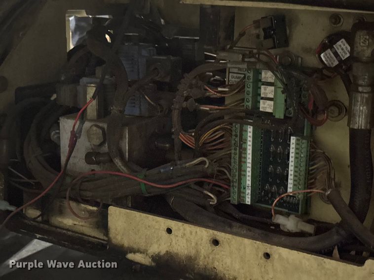 image for item ES8895 JLG 2632E2 scissor lift