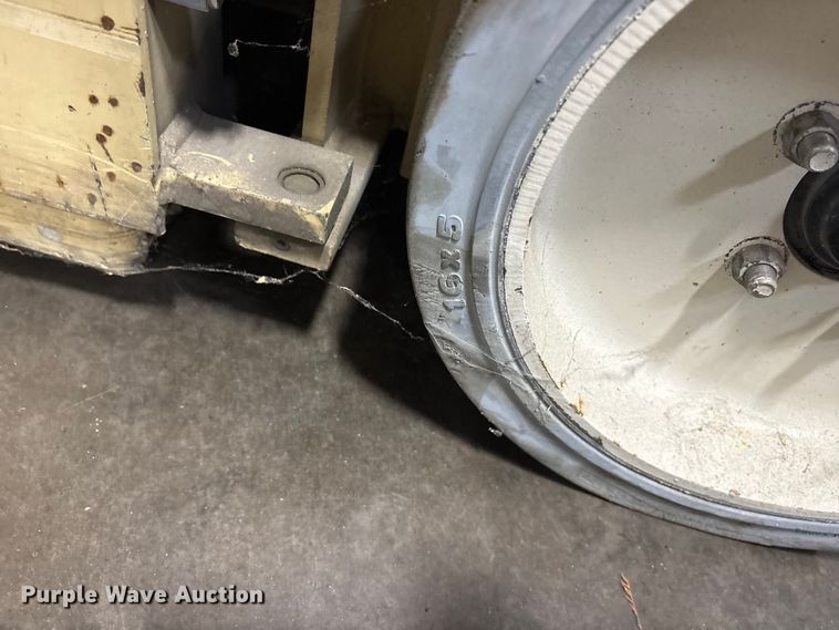 image for item ES8895 JLG 2632E2 scissor lift