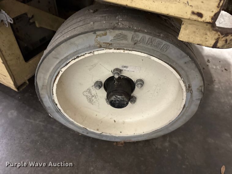 image for item ES8895 JLG 2632E2 scissor lift