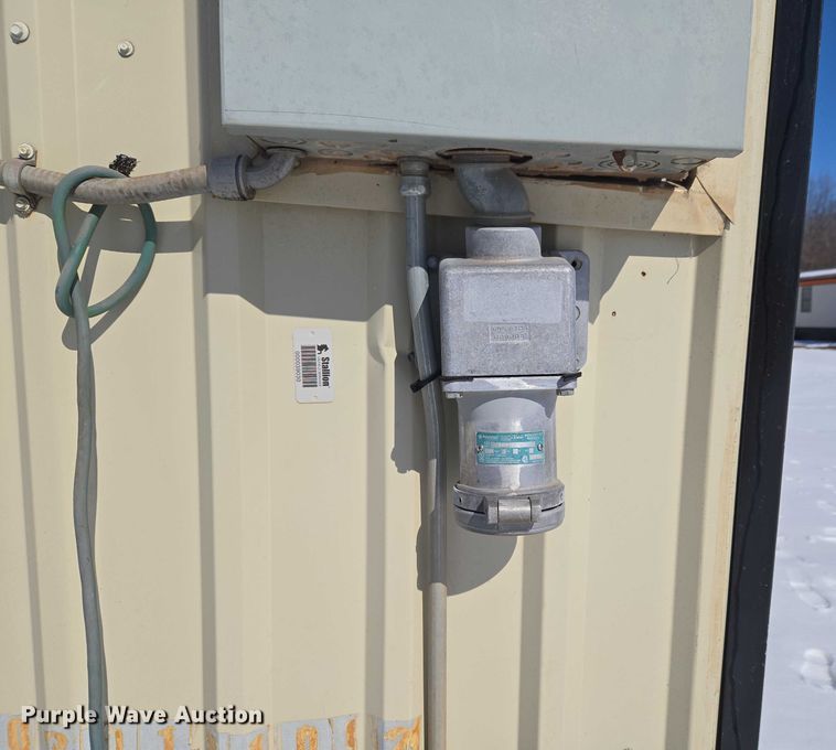 image for item ET1216 2012 Britco  8 x 20 mobile home 