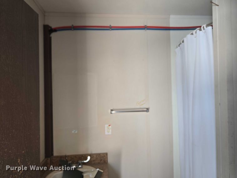 image for item ET1216 2012 Britco  8 x 20 mobile home 