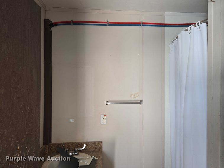 image for item ET1216 2012 Britco  8 x 20 mobile home 