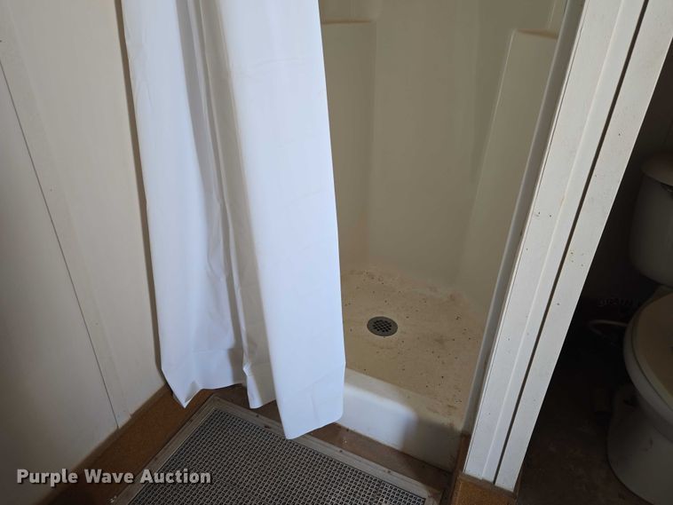 image for item ET1216 2012 Britco  8 x 20 mobile home 