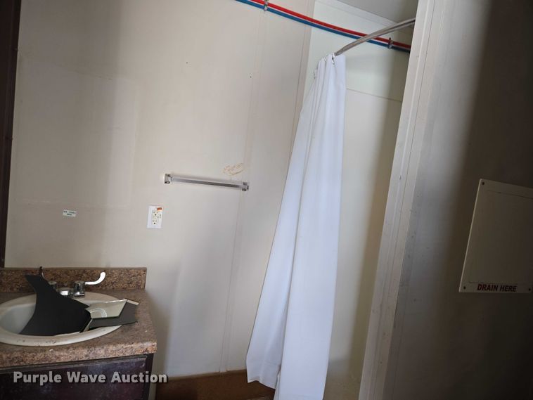 image for item ET1216 2012 Britco  8 x 20 mobile home 