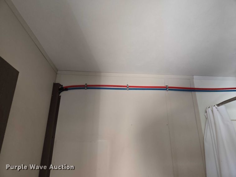 image for item ET1216 2012 Britco  8 x 20 mobile home 