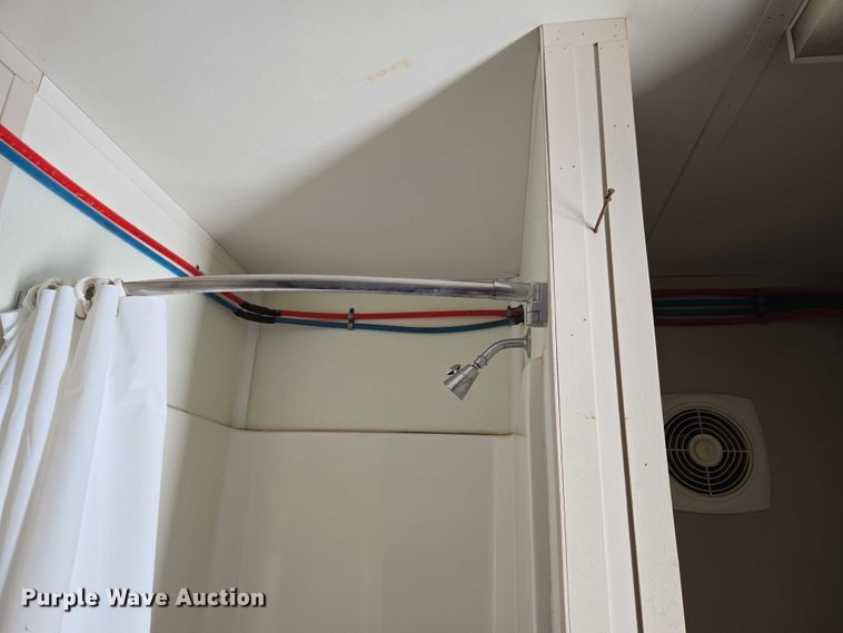 image for item ET1216 2012 Britco  8 x 20 mobile home 