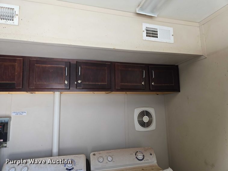 image for item ET1216 2012 Britco  8 x 20 mobile home 