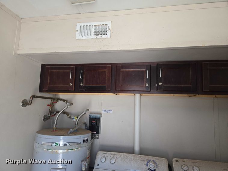 image for item ET1216 2012 Britco  8 x 20 mobile home 