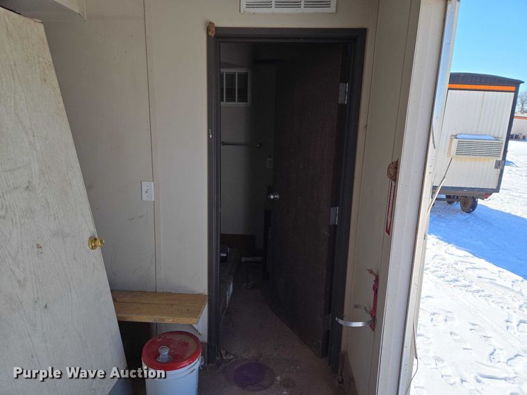 image for item ET1216 2012 Britco  8 x 20 mobile home 