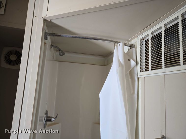 image for item ET1216 2012 Britco  8 x 20 mobile home 