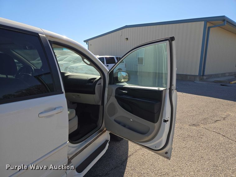 image for item ET1388 2012 Dodge Grand Caravan handicap accessible van
