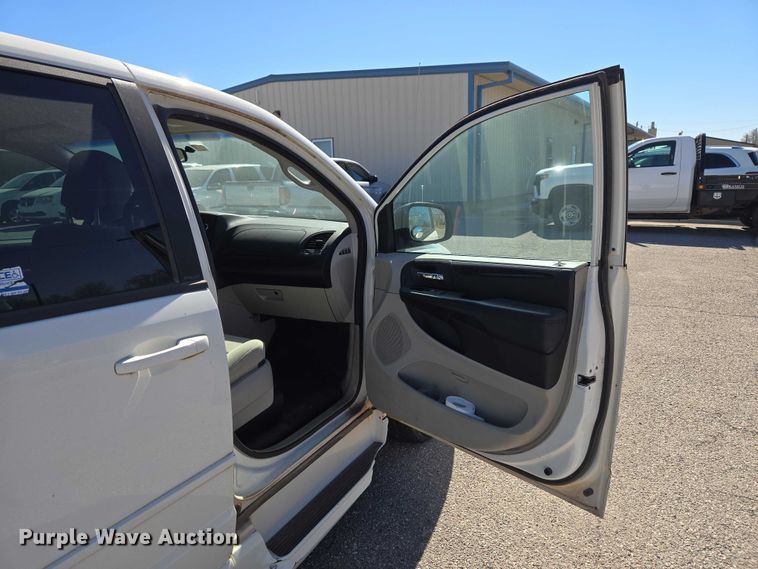 image for item ET1391 2012 Dodge Grand Caravan handicap accessible van