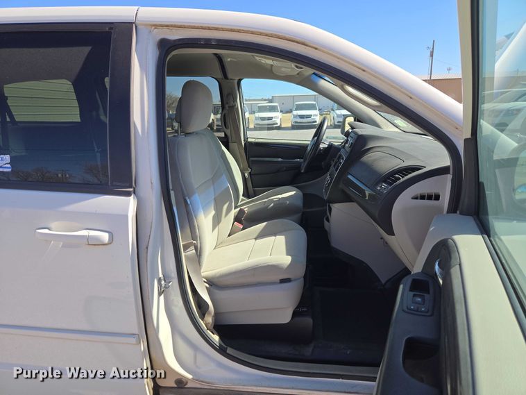 image for item ET1391 2012 Dodge Grand Caravan handicap accessible van