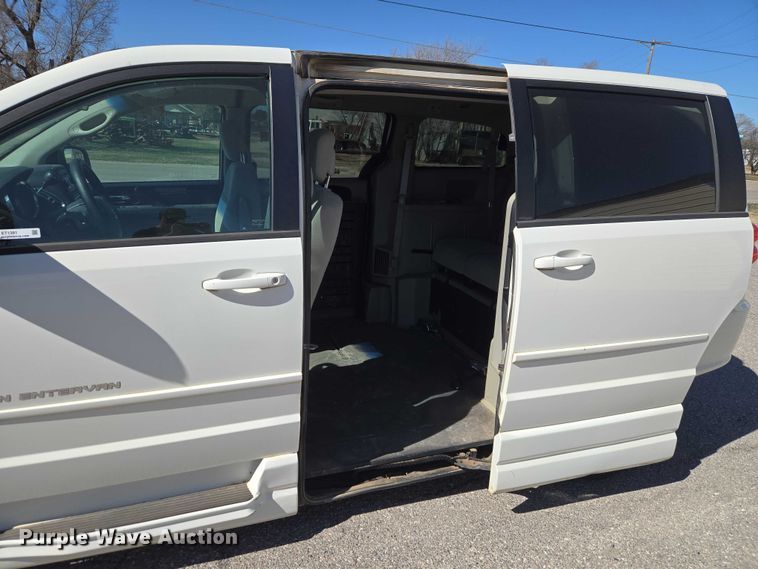 image for item ET1391 2012 Dodge Grand Caravan handicap accessible van