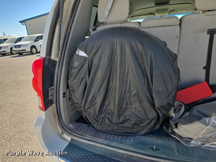 image for item ET1391 2012 Dodge Grand Caravan handicap accessible van