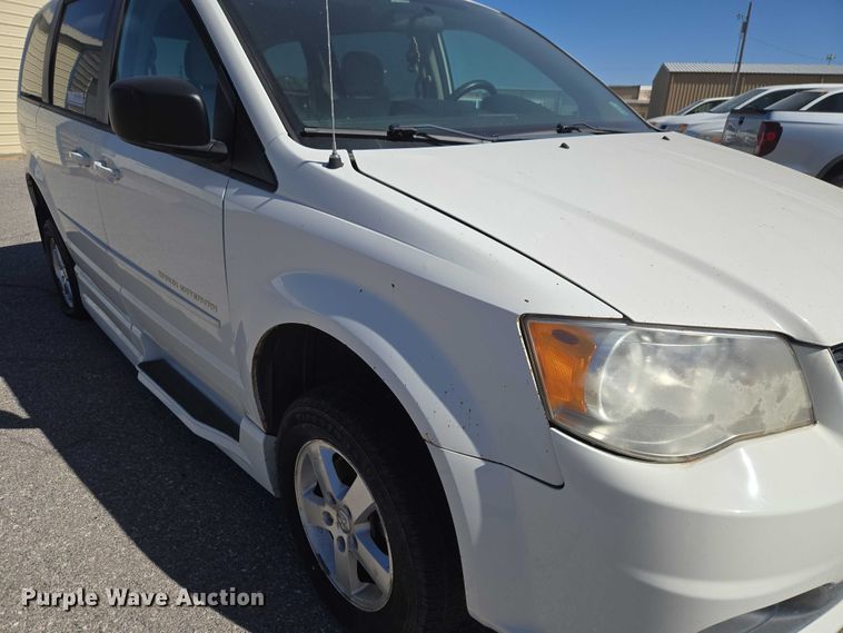 image for item ET1392 2012 Dodge Grand Caravan handicap accessible van
