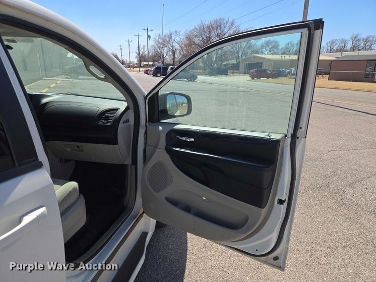 image for item ET1392 2012 Dodge Grand Caravan handicap accessible van