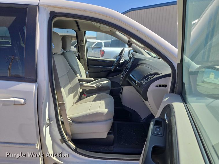 image for item ET1392 2012 Dodge Grand Caravan handicap accessible van