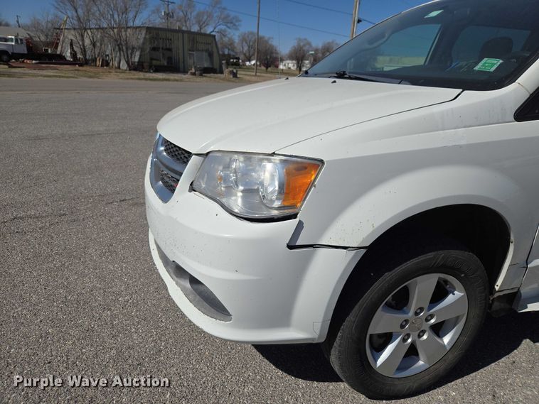 image for item ET1393 2013 Dodge Grand Caravan handicap accessible van