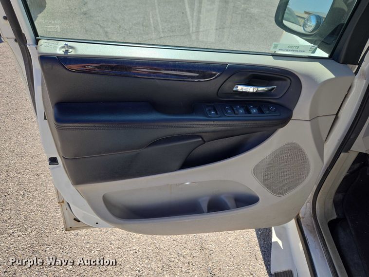 image for item ET1393 2013 Dodge Grand Caravan handicap accessible van
