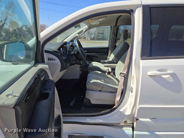 image for item ET1393 2013 Dodge Grand Caravan handicap accessible van