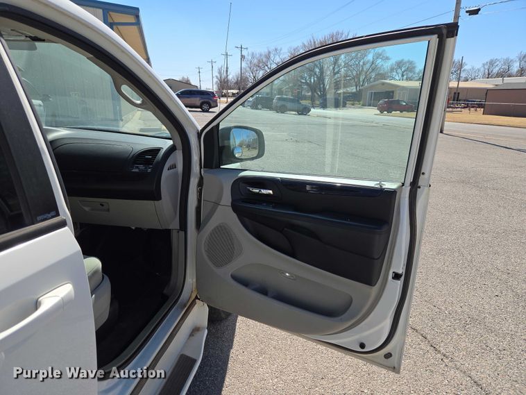image for item ET1393 2013 Dodge Grand Caravan handicap accessible van