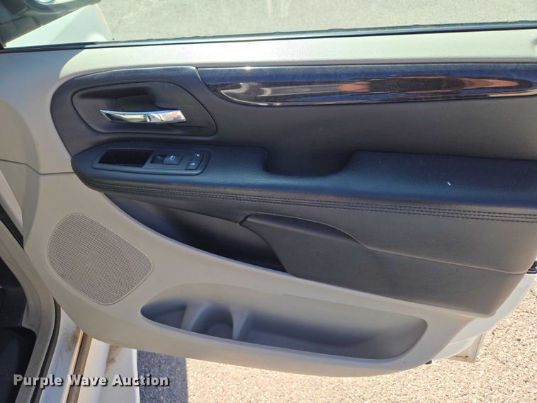 image for item ET1393 2013 Dodge Grand Caravan handicap accessible van