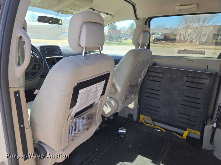 image for item ET1393 2013 Dodge Grand Caravan handicap accessible van