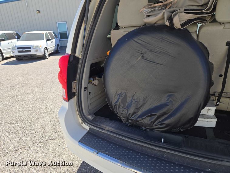 image for item ET1393 2013 Dodge Grand Caravan handicap accessible van