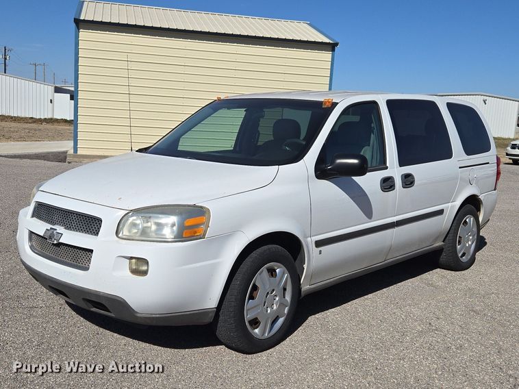 image for item ET1395 2008 Chevrolet Uplander van