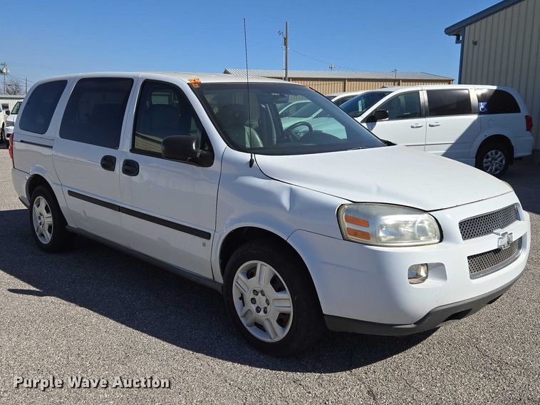 image for item ET1395 2008 Chevrolet Uplander van