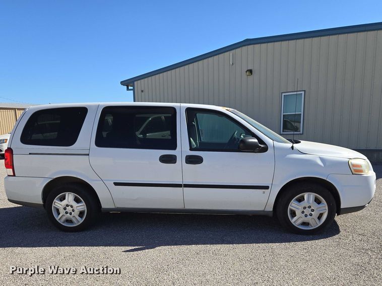 image for item ET1395 2008 Chevrolet Uplander van