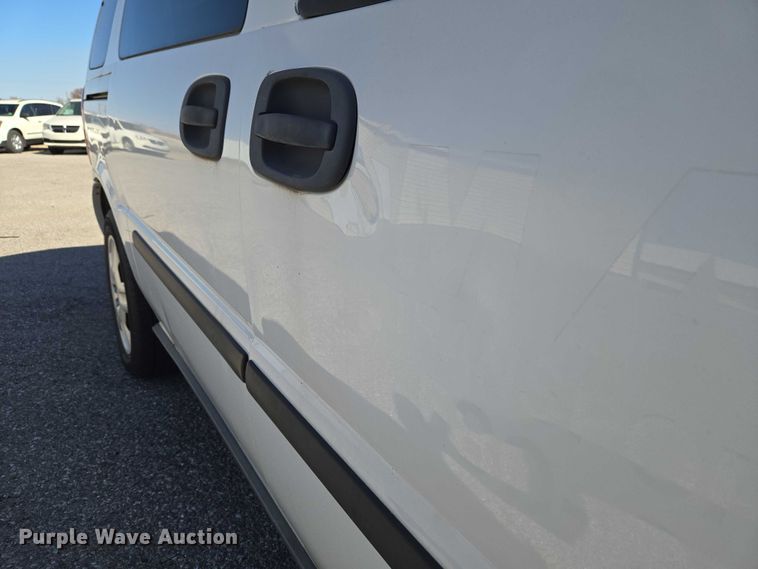 image for item ET1395 2008 Chevrolet Uplander van