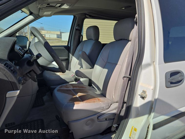 image for item ET1395 2008 Chevrolet Uplander van