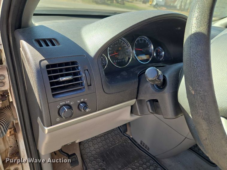 image for item ET1395 2008 Chevrolet Uplander van