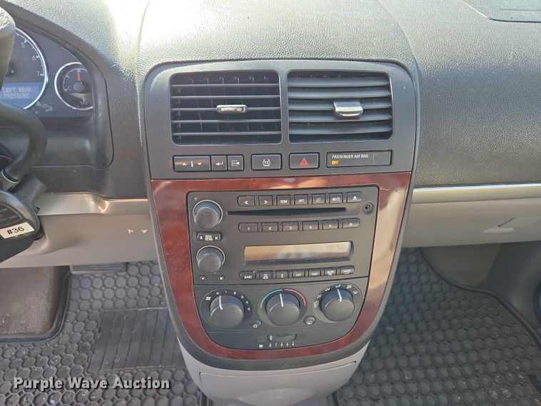 image for item ET1395 2008 Chevrolet Uplander van