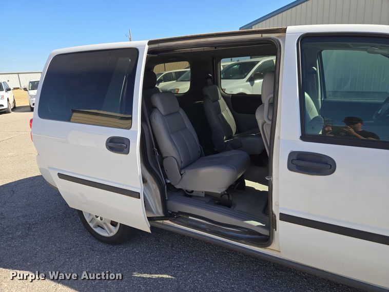 image for item ET1395 2008 Chevrolet Uplander van