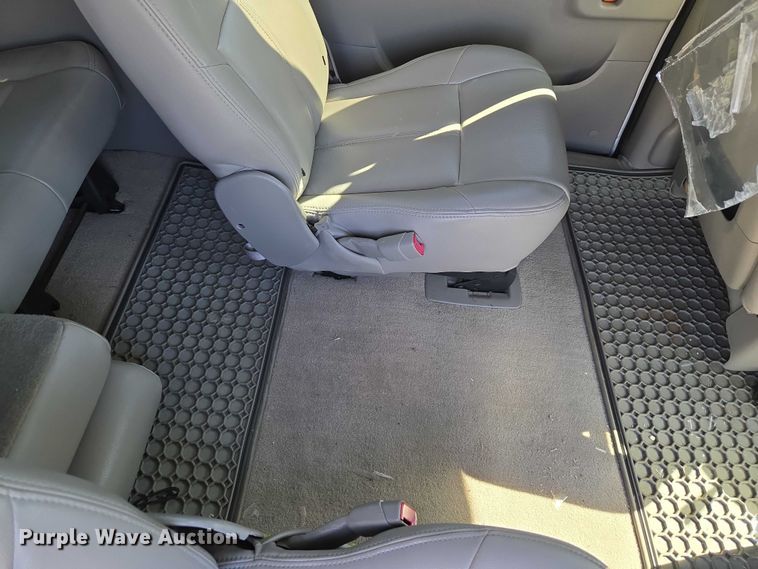 image for item ET1395 2008 Chevrolet Uplander van