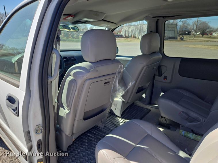 image for item ET1395 2008 Chevrolet Uplander van