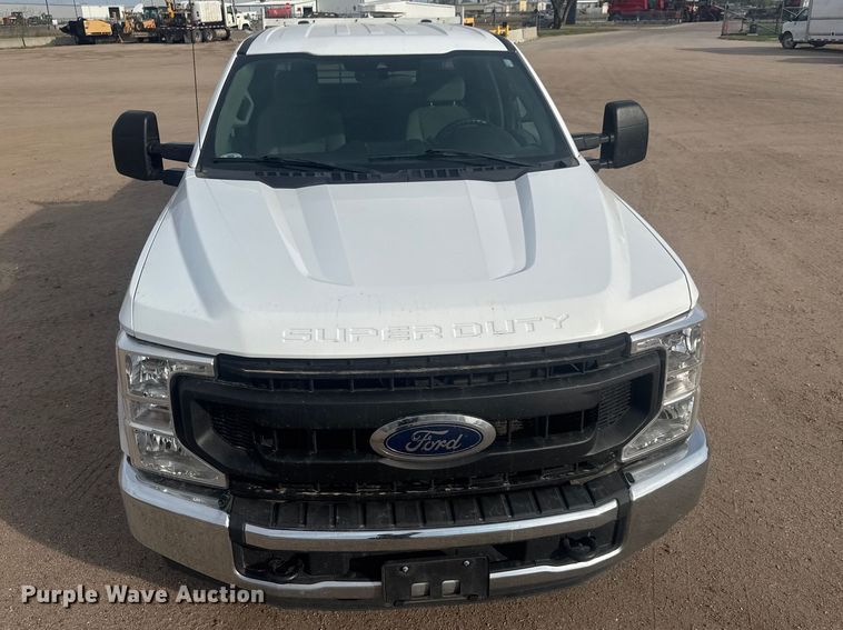 image for item ET1841 2021 Ford F250 Super Duty XL Crew Cab pickup truck