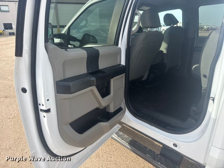 image for item ET1841 2021 Ford F250 Super Duty XL Crew Cab pickup truck