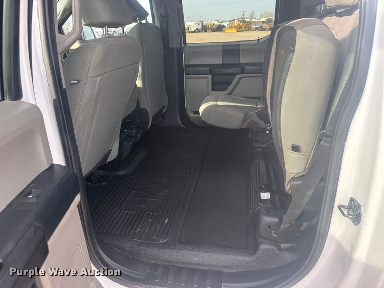 image for item ET1841 2021 Ford F250 Super Duty XL Crew Cab pickup truck