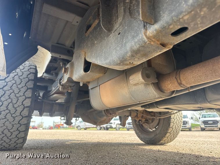 image for item ET1842 2021 Ford F250 Super Duty XL Crew Cab pickup truck