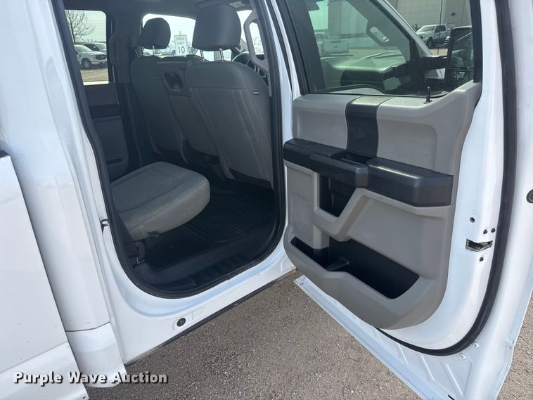 image for item ET1842 2021 Ford F250 Super Duty XL Crew Cab pickup truck