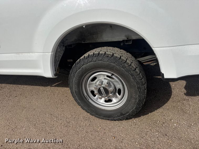 image for item ET1842 2021 Ford F250 Super Duty XL Crew Cab pickup truck