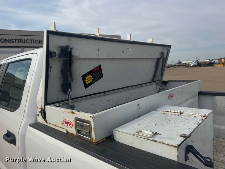 image for item ET1843 2019 Ford F250 Super Duty XL Crew Cab pickup truck