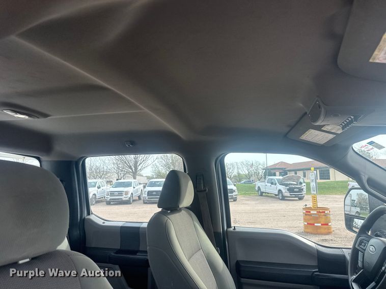 image for item ET1843 2019 Ford F250 Super Duty XL Crew Cab pickup truck