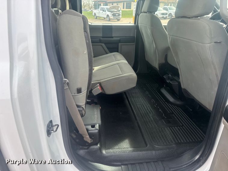 image for item ET1843 2019 Ford F250 Super Duty XL Crew Cab pickup truck