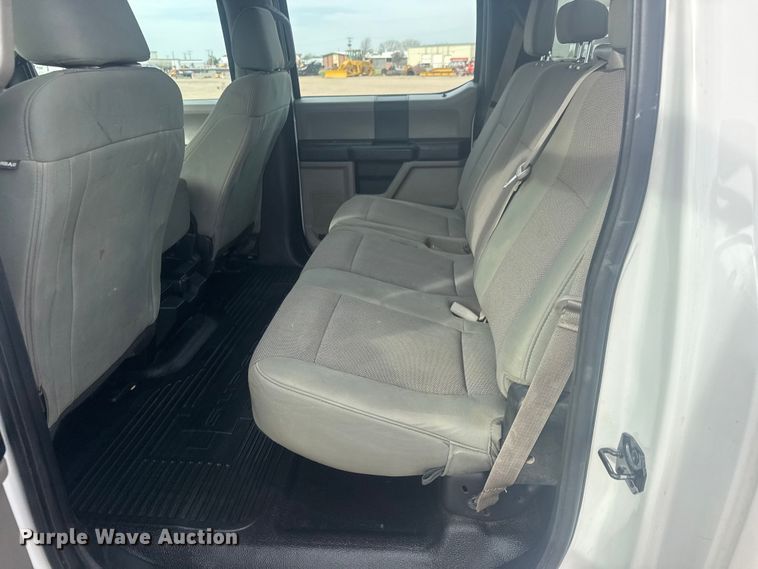 image for item ET1843 2019 Ford F250 Super Duty XL Crew Cab pickup truck