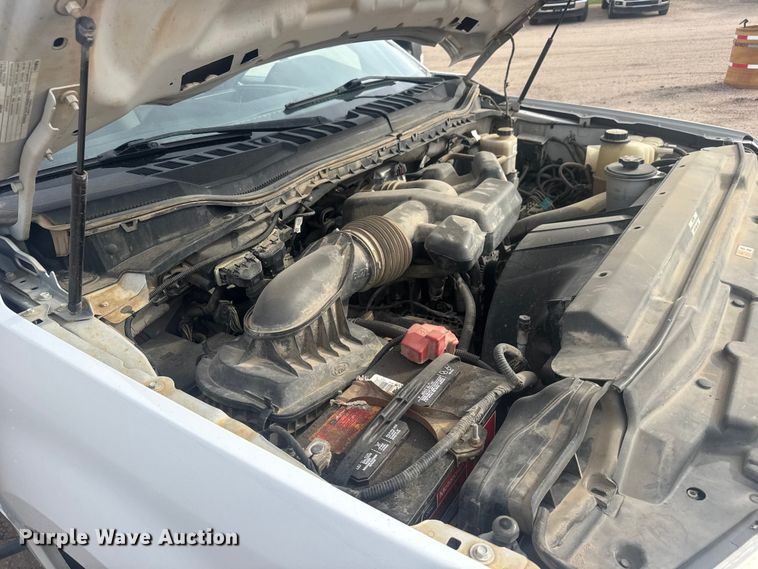 image for item ET1843 2019 Ford F250 Super Duty XL Crew Cab pickup truck